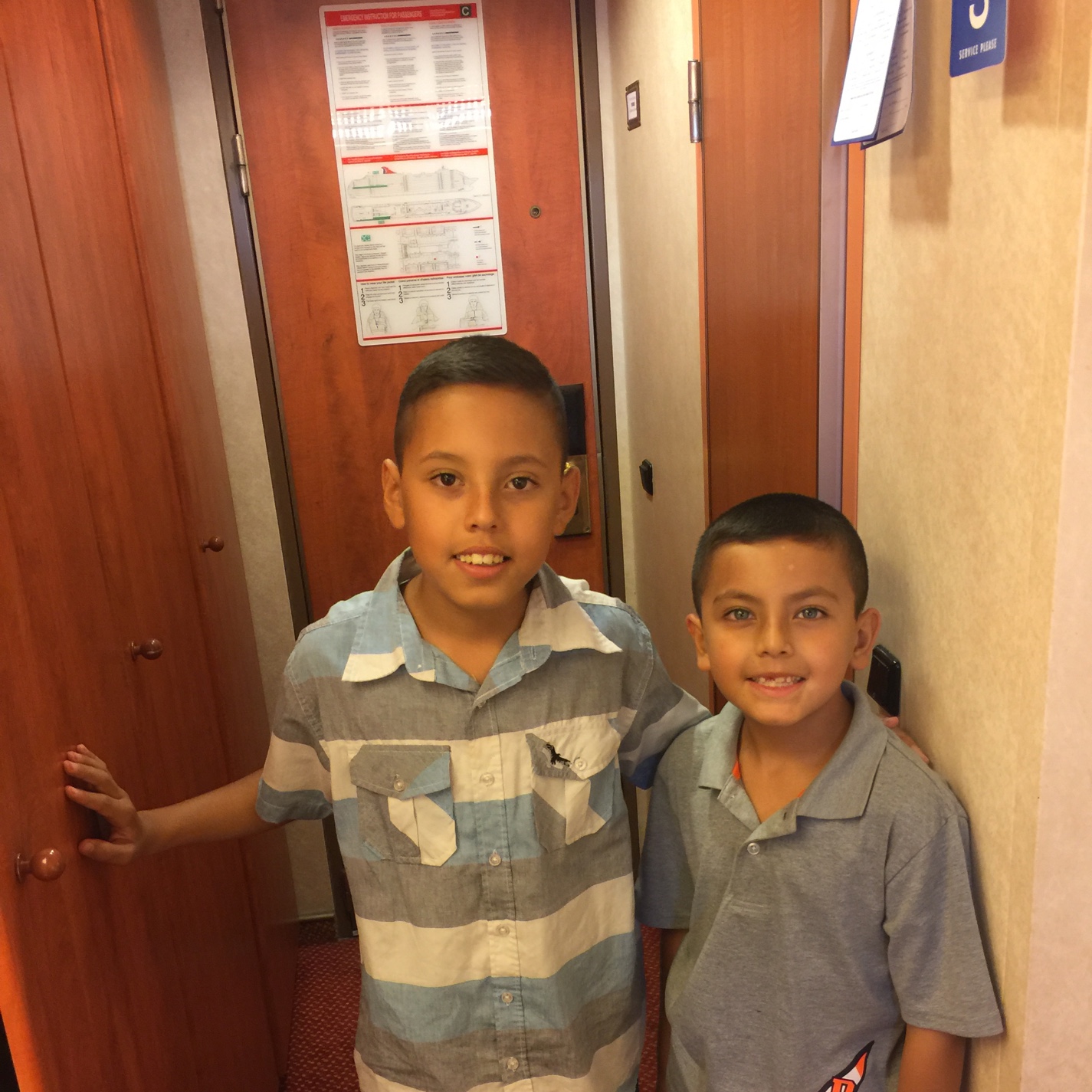 Inside Cabin 4122 On Carnival Miracle Category 4k