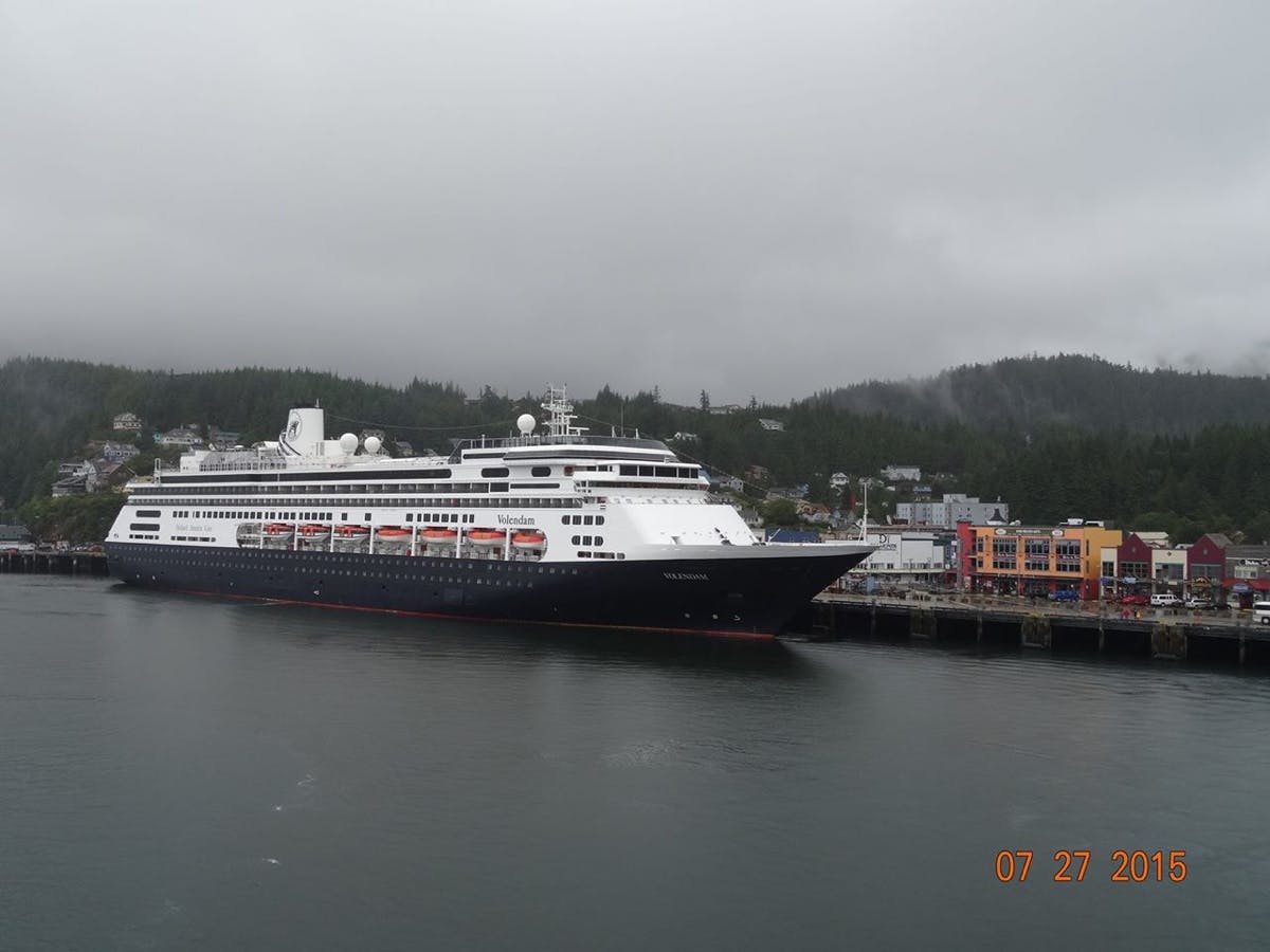 Volendam Cruise Ship - Reviews and Photos - Cruiseline.com