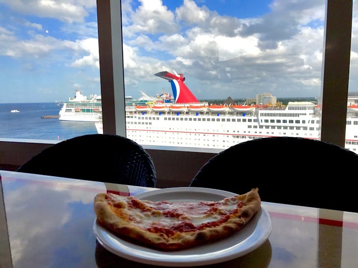 Carnival Glory, Dining, Pizza Pirate