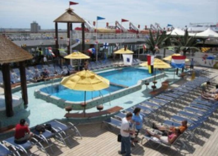 Carnival Sensation, Pools, Resort Style Pool