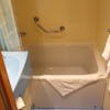 Deluxe ocean view bathroom tub