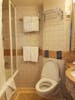 Spacious bathroom with tub/shower combo