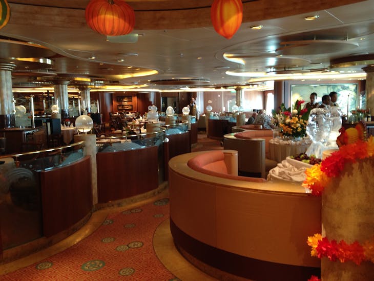 Pacific Moon Dining Rom - Sapphire Princess