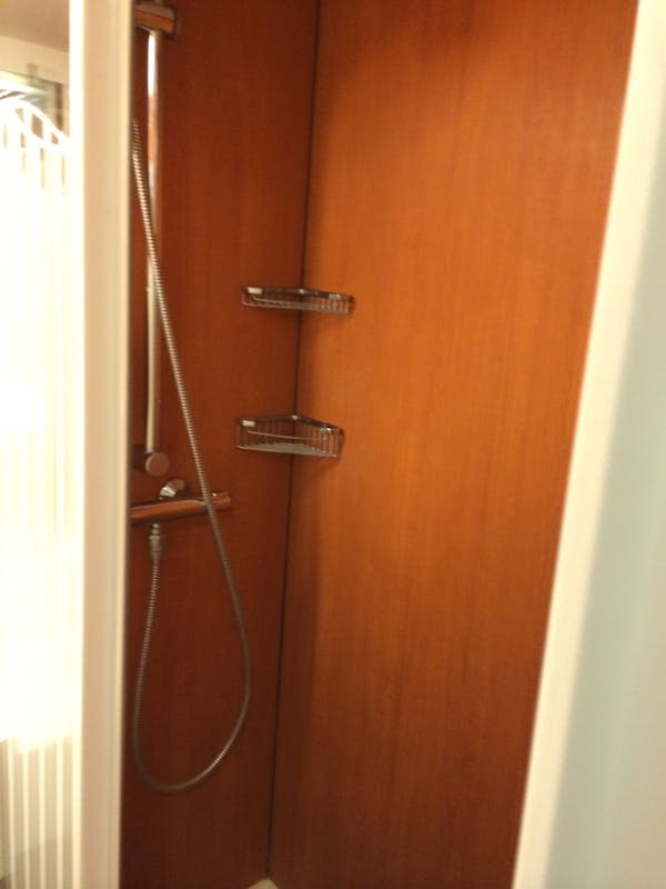 Norwegian Jewel cabin 8572 - Shower was pretty roomy