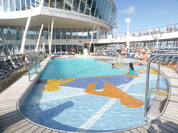 Pool - Allure of the Seas