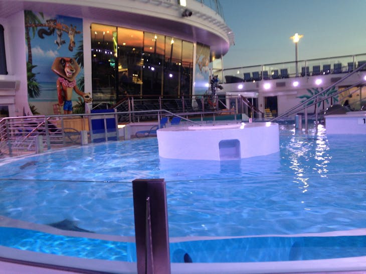 Quantum of the Seas Hot Tub - Quantum of the Seas