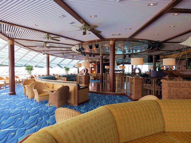 Beautiful lounge, deck 12. - Norwegian Sky
