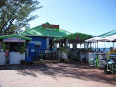 George Town, Grand Cayman - Paradise Rest. great place for snorkeling