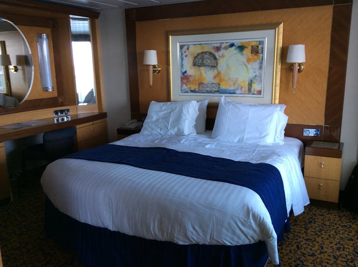 Bed - Jewel of the Seas