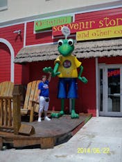 Nassau, Bahamas - Slap me five Senior Frog.
