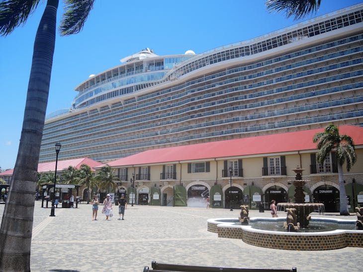 Awesome perspective in Jamaica - Oasis of the Seas