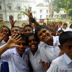 School Boys wavi8ng to me at the Colombo Museum