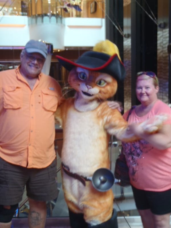 Us with Puss in Boots - Oasis of the Seas