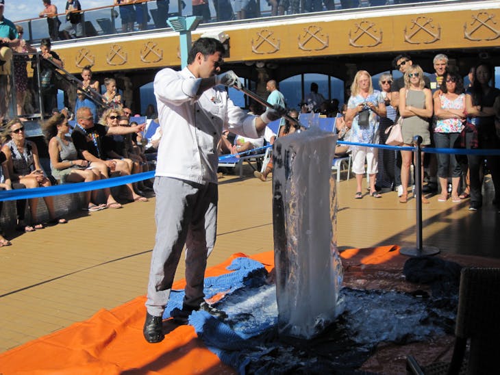 ice carving - Carnival Miracle