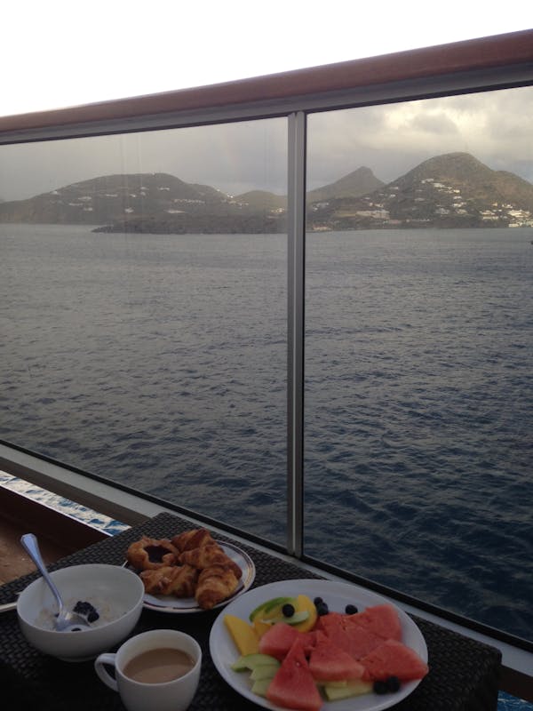 Nieuw Amsterdam cabin 6146 - Breakfast with a view!