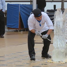 Ice carving demo