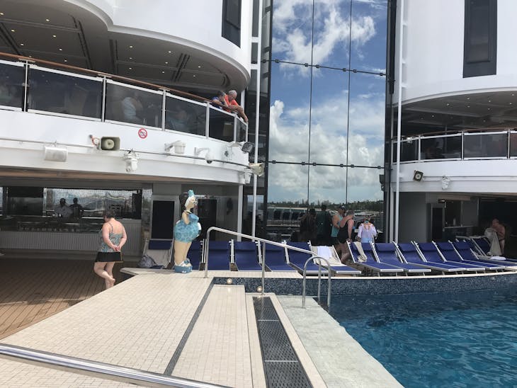 View of the adult swimming pool - MSC Seaside