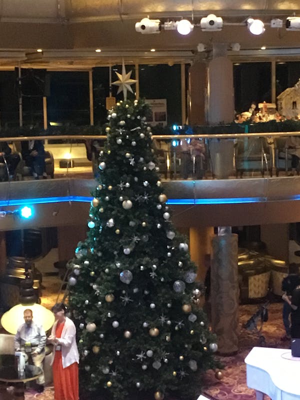 Christmas Decorations  - Grandeur of the Seas
