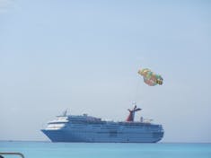   Parasail looks like it trying to land on the whale's tail