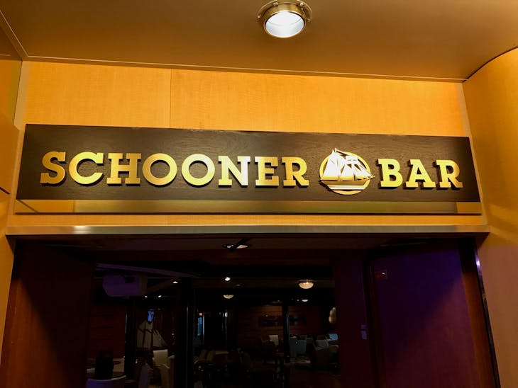 Schooner Bar - Empress of the Seas