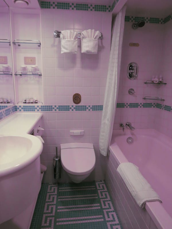 Full Size Bathtub In Mini Suite! - Sapphire Princess