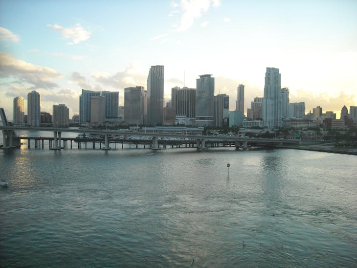 Miami Port - Carnival Valor