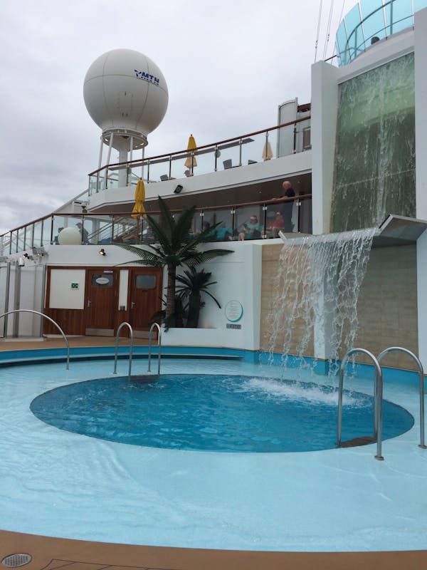 Serenity pool - Carnival Sunshine