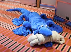 Blue towel alligator