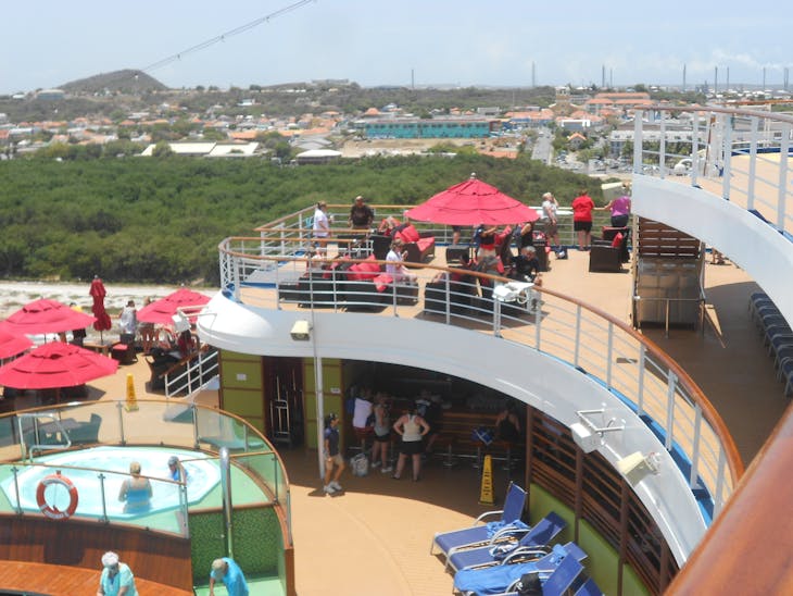 Tides Pool  - Carnival Breeze