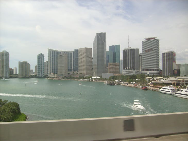 Miami harbour - Norwegian Pearl