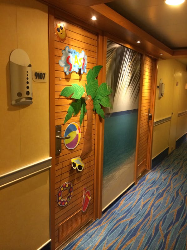 Decorated doors - Carnival Sunshine