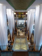 Celebrity Infinity - Grand Staircase