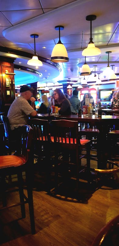 Norwegian Getaway, Dining, O'Sheehan's Neighborhood Bar and Grille
