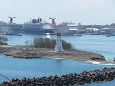 ship in port at nassau