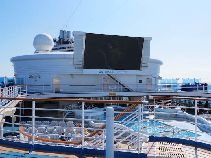 Movies Under The Stars - Sapphire Princess