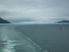 Cruise Hubbard Glacier - Sailing away from Hubbard Glacier