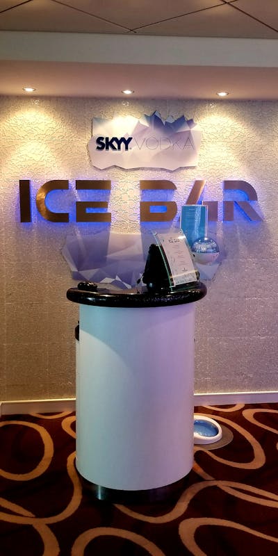 Norwegian Getaway, Bar, Skyy Vodka Ice Bar