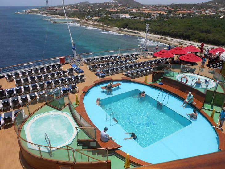 Tides Pool - Aft Deck 10 - Carnival Breeze