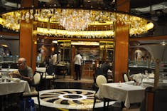 Dining room on Royal Princess